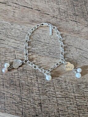 Vantel Pearls Silver .925 Heart & Pearl Charm Bracelet - Love Engraved